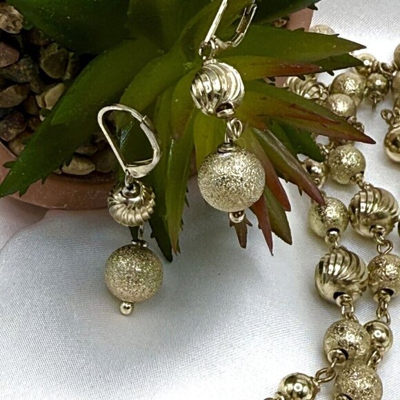 Vintage MONET Spiral Textured Ball 28" Necklace and Earrings - Picture 6 of 7